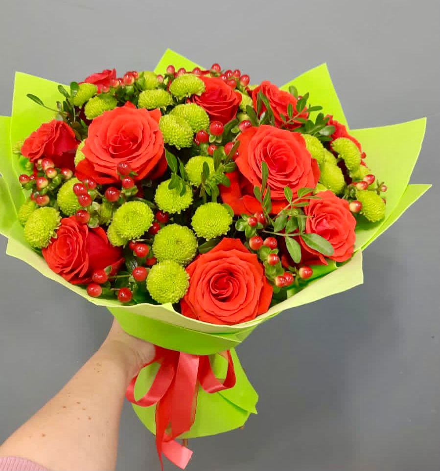 Букет цветов из: Хризантемы и Розы в Каргалинской