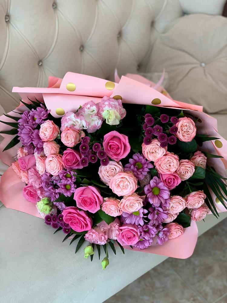 Букет цветов из: Хризантемы, Розы и Лизиантусы в Каргалинской