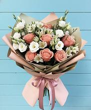 Букет цветов из:  Розы, Альстромерии и Лизиантусы в Каргалинской