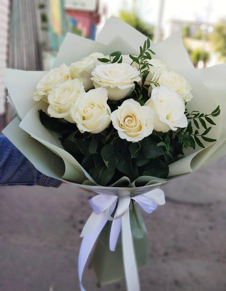 Букет Белые розы Проуд в Каргалинской
