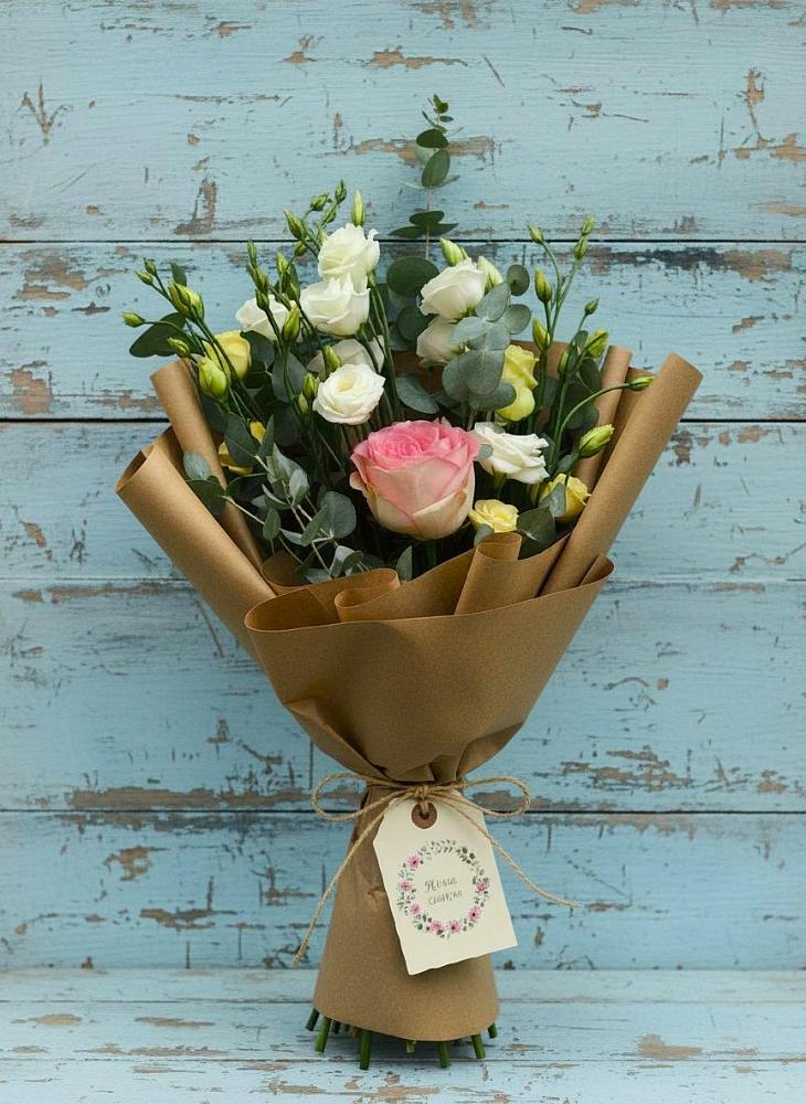 Букет цветов из: Розы и Лизиантусы в Каргалинской