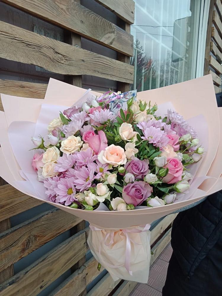 Букет цветов из: Розы и Хризантемы в Каргалинской