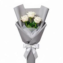 Букет 3 белые розы в Каргалинской