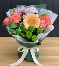 Букет цветов из:  Гвоздики, Розы, Герберы и Хризантемы #REPLACE_PRED# Каргалинской