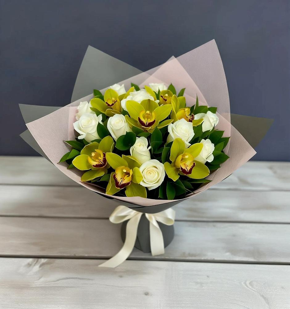 Букет цветов из: Орхидеи и Розы в Каргалинской