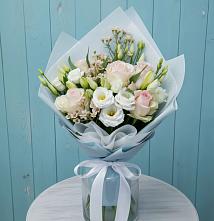 Букет цветов из:  Розы и Лизиантусы в Каргалинской