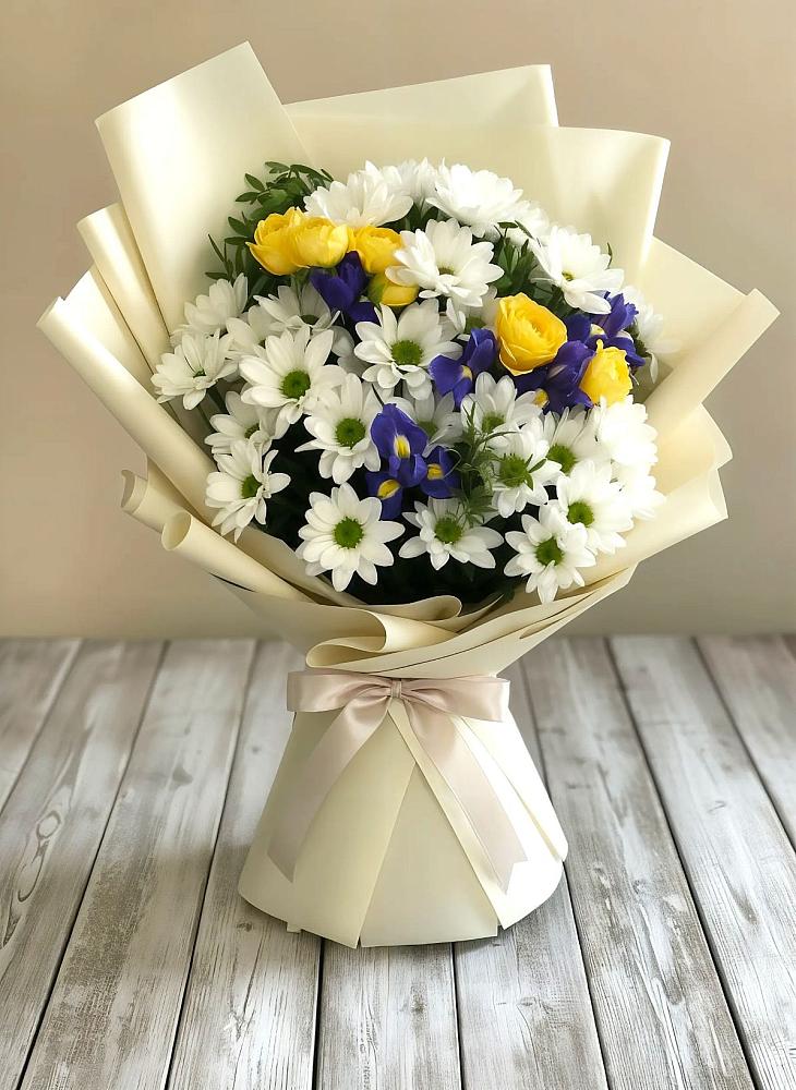 Букет цветов из: Ирисы, Хризантемы и Розы в Каргалинской