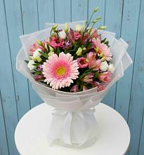 Букет цветов из:  Герберы, Альстромерии и Лизиантусы #REPLACE_PRED# Каргалинской