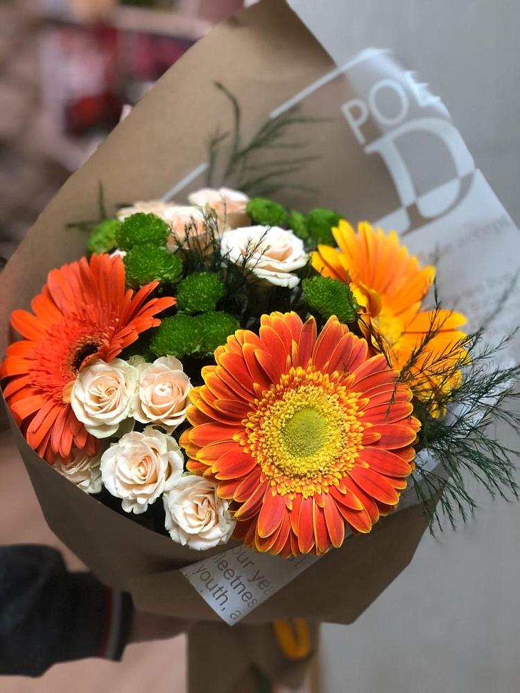 Букет цветов из: Герберы, Хризантемы и Розы в Каргалинской