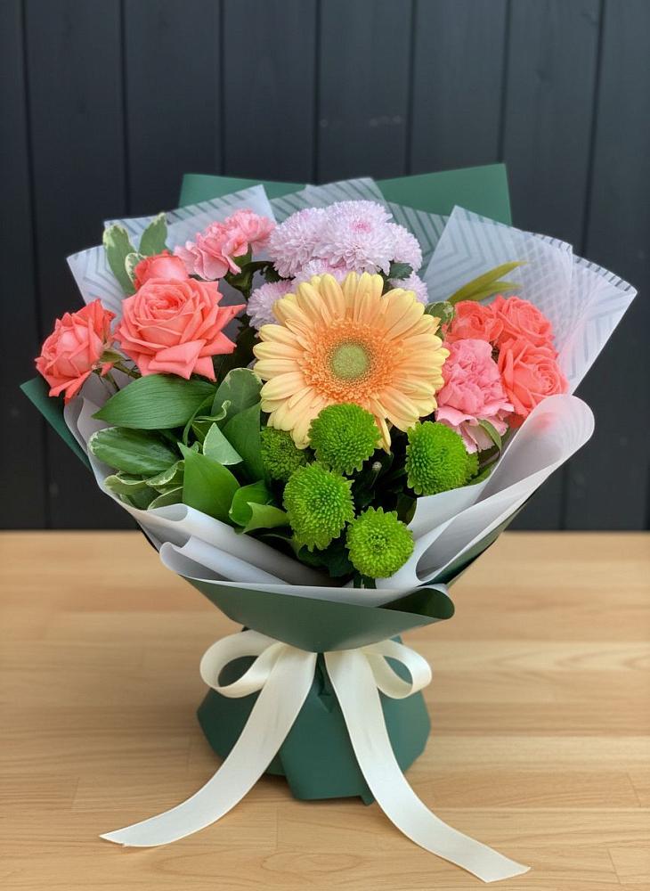 Букет цветов из: Гвоздики, Розы, Герберы и Хризантемы в Каргалинской