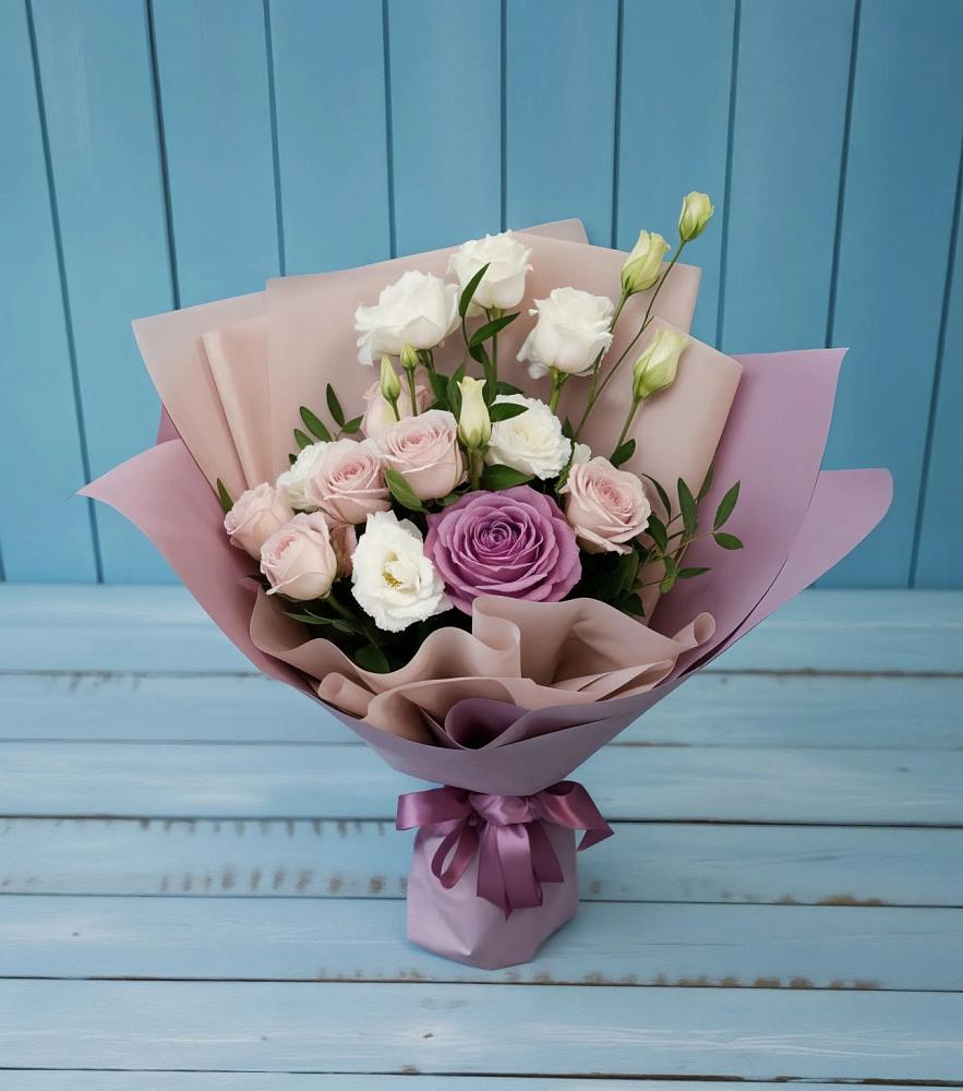 Букет цветов из: Розы и Лизиантусы в Каргалинской